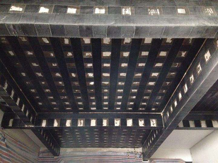 建筑老化損壞，連樓板也出現(xiàn)問題，可選擇碳纖維布進行建筑加固